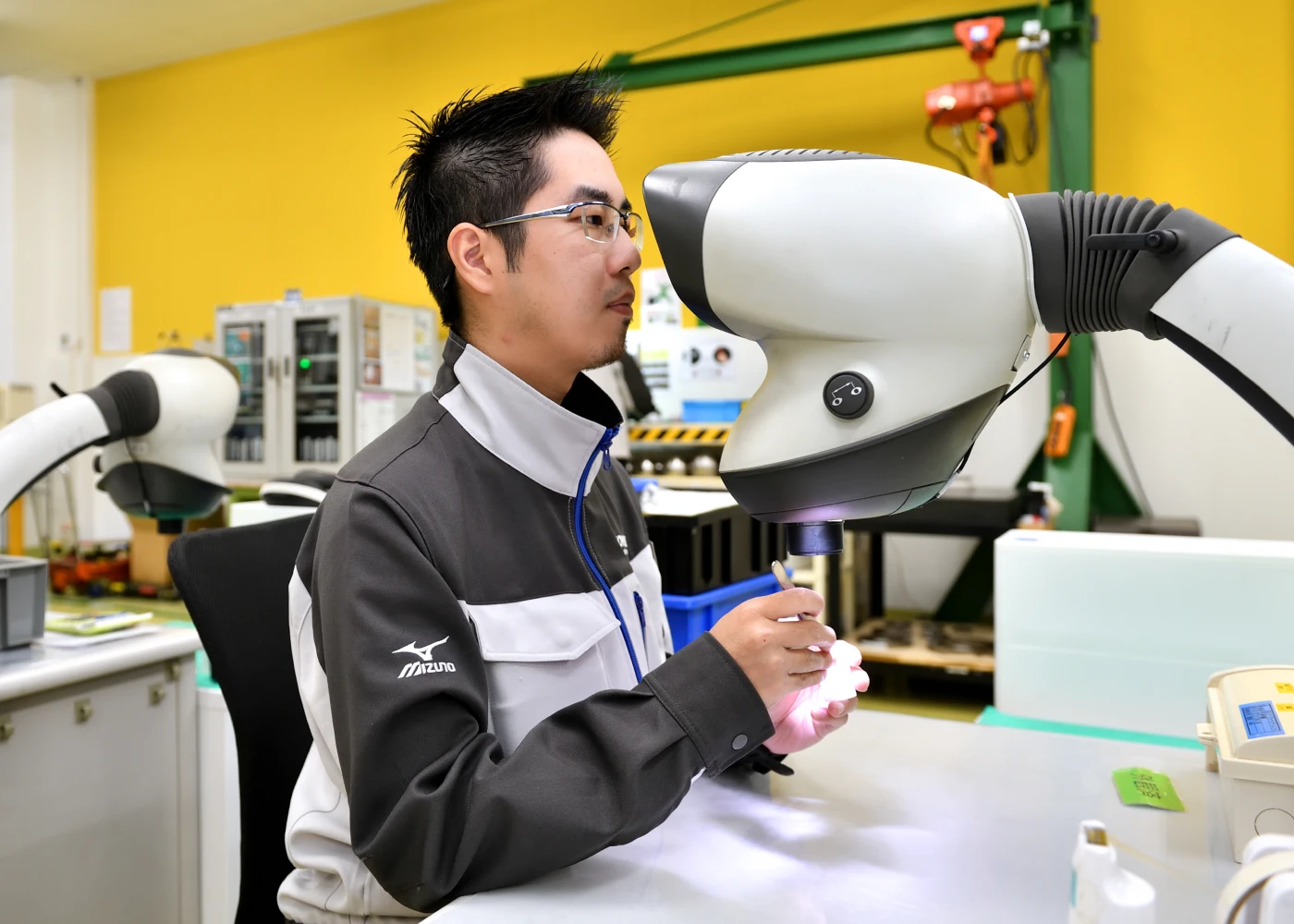 マンティス顕微鏡による外観検査